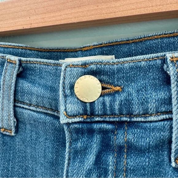 L'Agence Ryland Zipper-Accented Denim Shorts - Picture 9 of 12